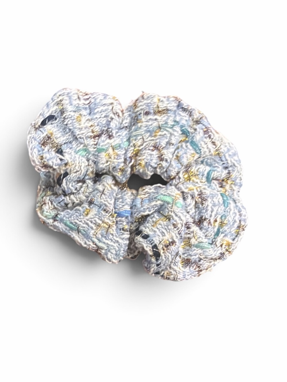 CHANEL Upcycled Tweed Scrunchie – Blue/White – CC Detail - Picture 3 of 3